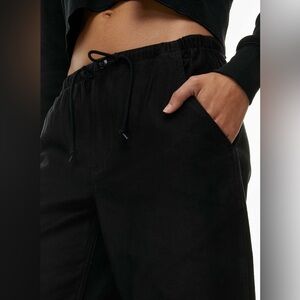 ARITZIA TNA CACHE CARGO PANTS